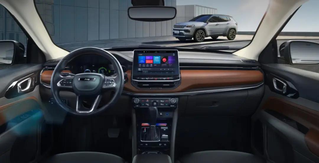 十万级具有越野基因的车型，指南者与欧蓝德谁更强？