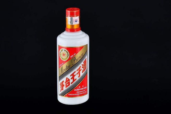 同為茅臺產的酒，為啥茅臺酒賣到3000元，而王子酒288元