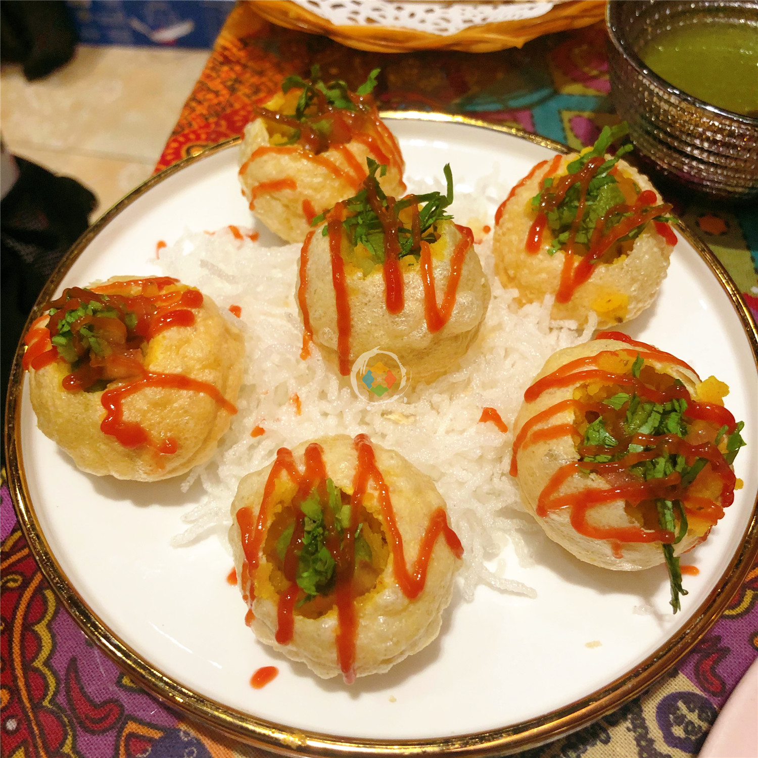 重庆印度餐厅，咖喱很正宗，绿色蘸料太魔性，闻一下就受不了