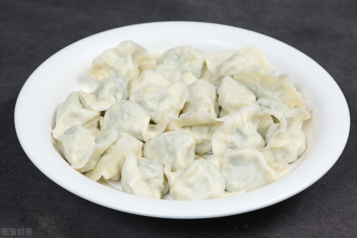 自制饺子，不要直接放冰箱，教你正确的保存方法，久放也不坏