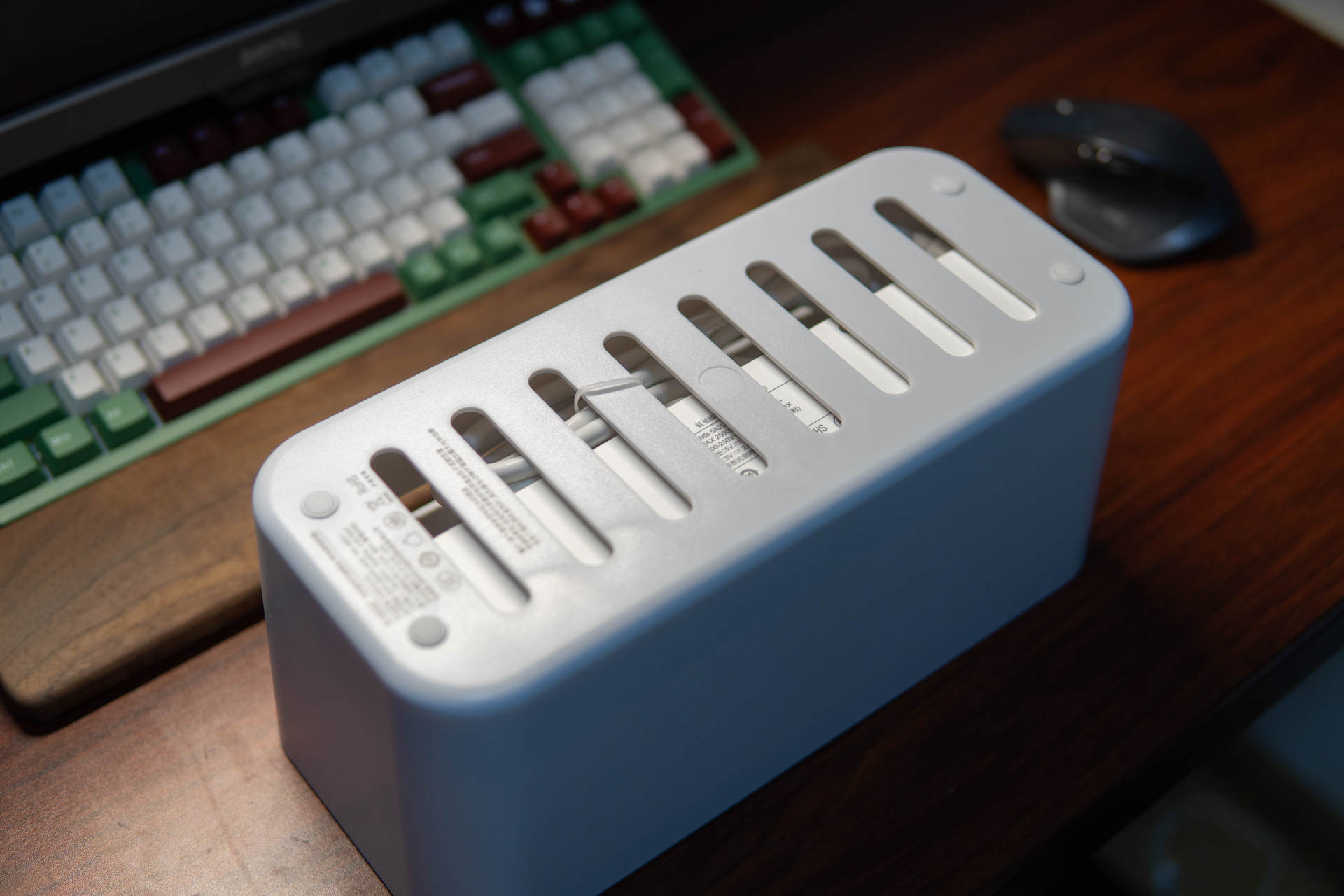 告别杂乱的线材，奥睿科收纳盒插座还你桌面干净整洁