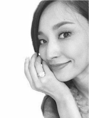 女明星为嫁豪门，不惜沦为生育机器，6年生4胎