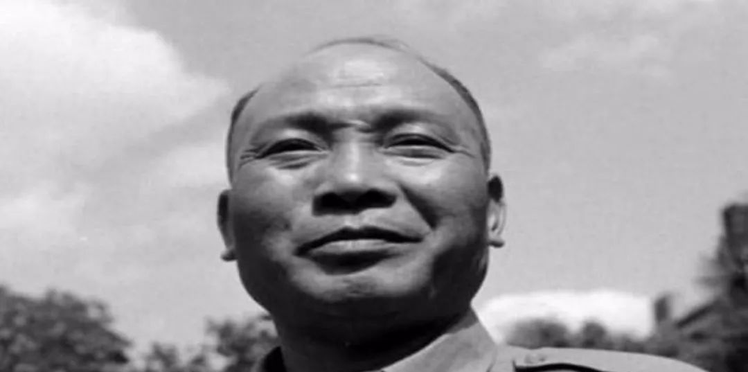 血战台儿庄，汤恩伯始终不出兵，直到李宗仁说出一死人名字