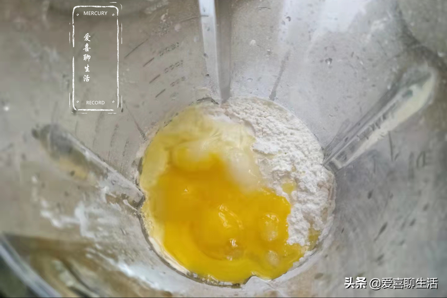 跟黄磊做电饭煲蛋糕，无需烤箱也不用打蛋器，出锅蓬松暄软又香甜