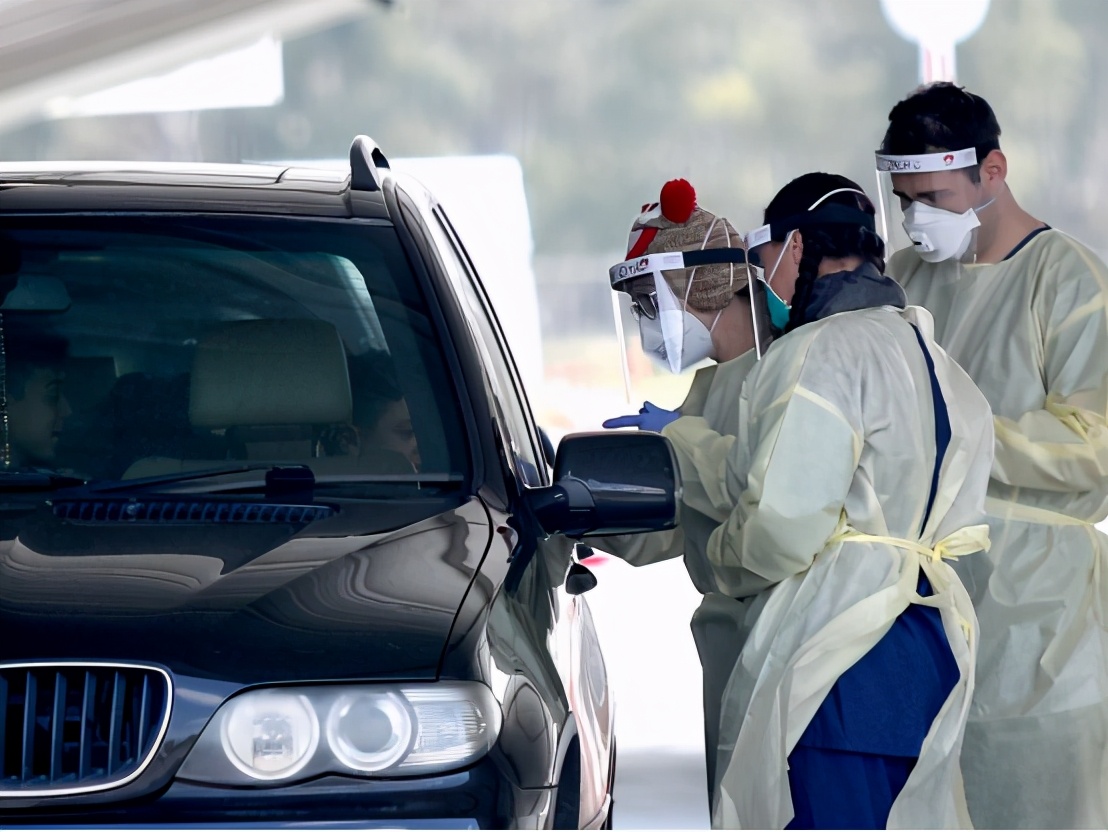 澳疫情或反扑，17人确诊，近百人紧急隔离，近千人面临感染风险