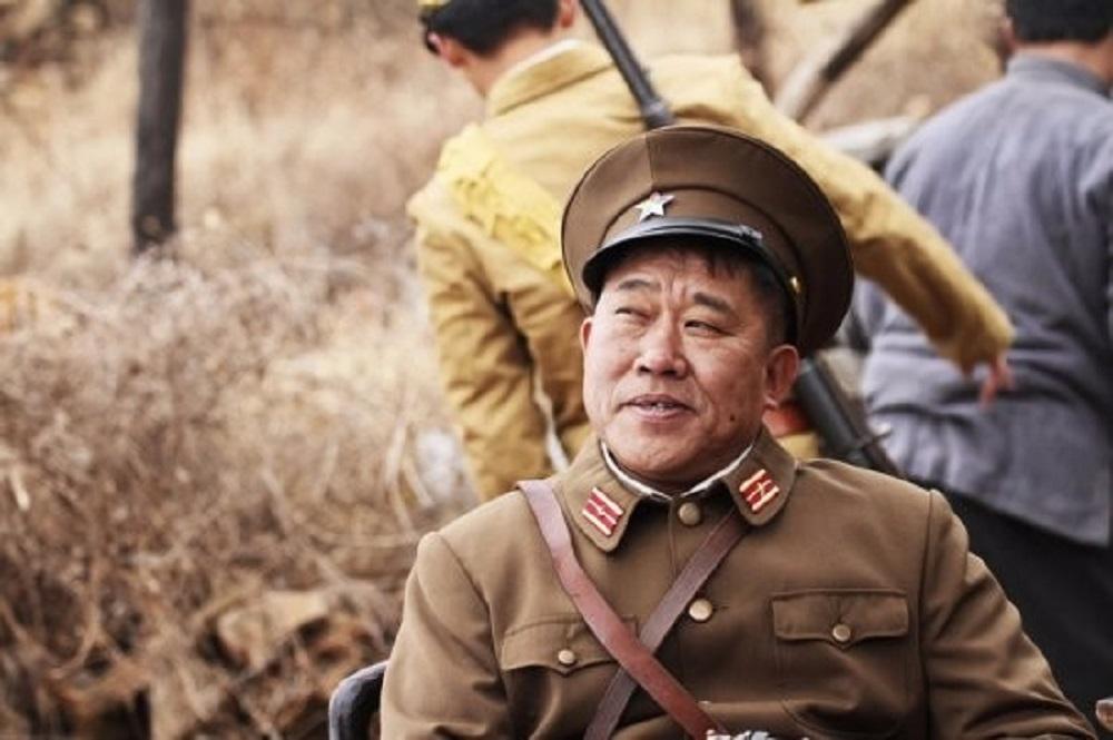 演坏人到极致，有人成了赢家，而他落了这般下