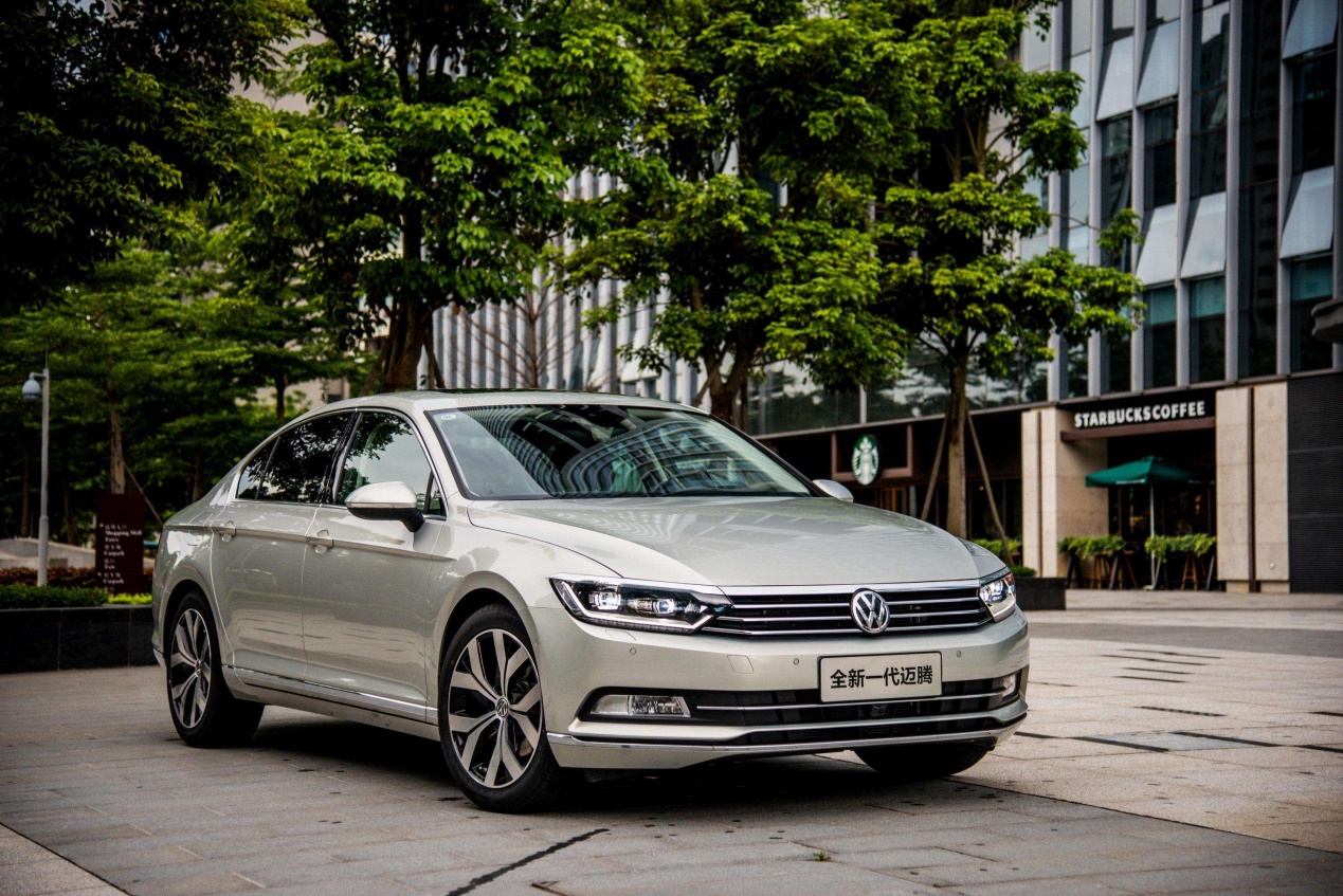 五大轎車“年度銷冠”出爐：軒逸穩如狗，豐田最讓人出乎意料！