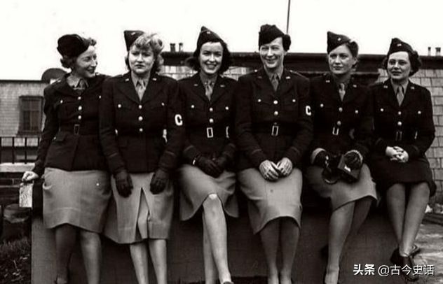 希特勒死后320名纳粹女军官自尽