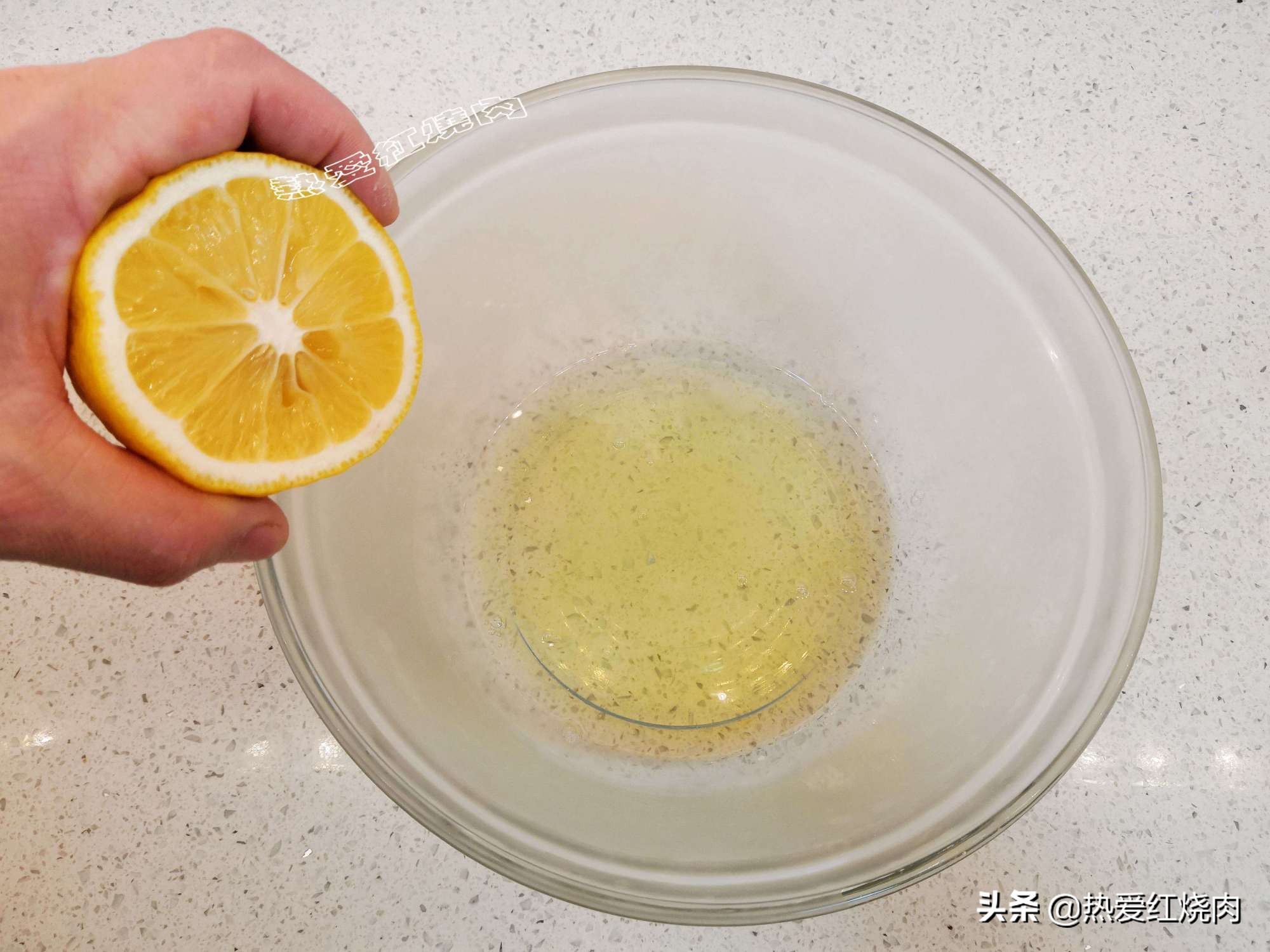 這蛋糕口感濕潤吃著不噎人，做了四次終於成功了，心得體​​會告訴你