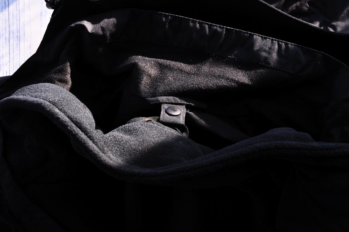 有效应对户外多种天气，SENSELEAD三合一冲锋衣