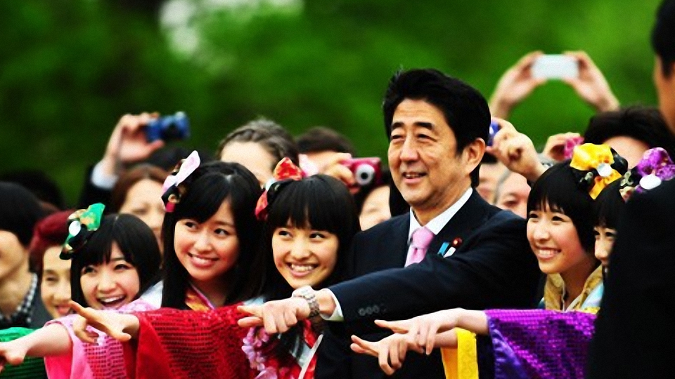 民眾要求�逮捕安倍�，菅義偉急忙撇清關係，這與美國脫不了乾系？