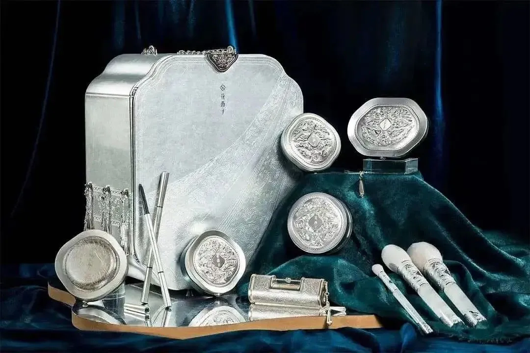 花西子“沉浮录”:生于营销,反受其困