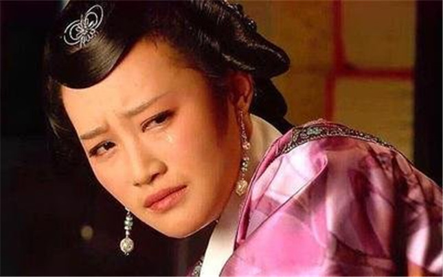 甄嬛传：在生死关头，甄嬛才看清胡蕴蓉与皇帝、以及浣碧的真面目