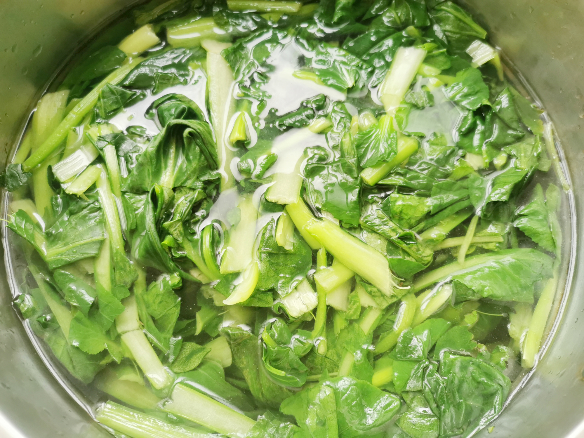 香菇青菜包子的做法，记住4点，青菜翠绿不变色，面皮宣软馅儿鲜