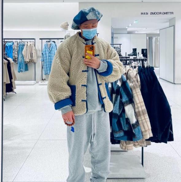 德云社明星陪妻子产检，举动被吐槽“没素质”