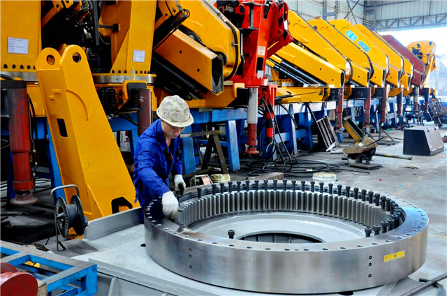 清华教授薛澜：过去累积的问题再不下决心解决，成本会更高