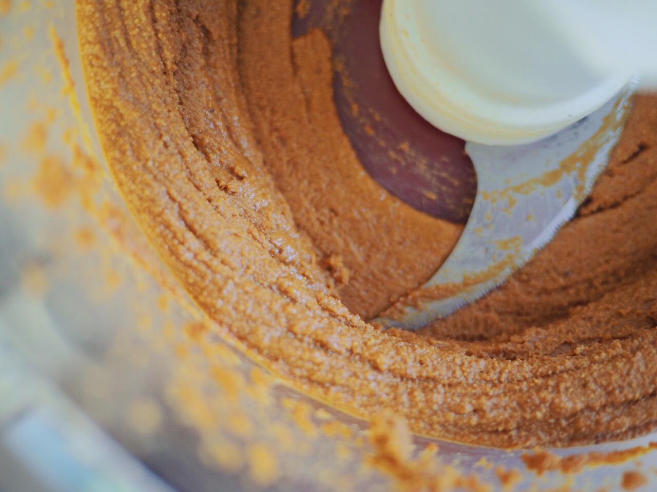 想吃花生酱不用买，5块钱自制一大瓶，纯正无添加，还能做曲奇