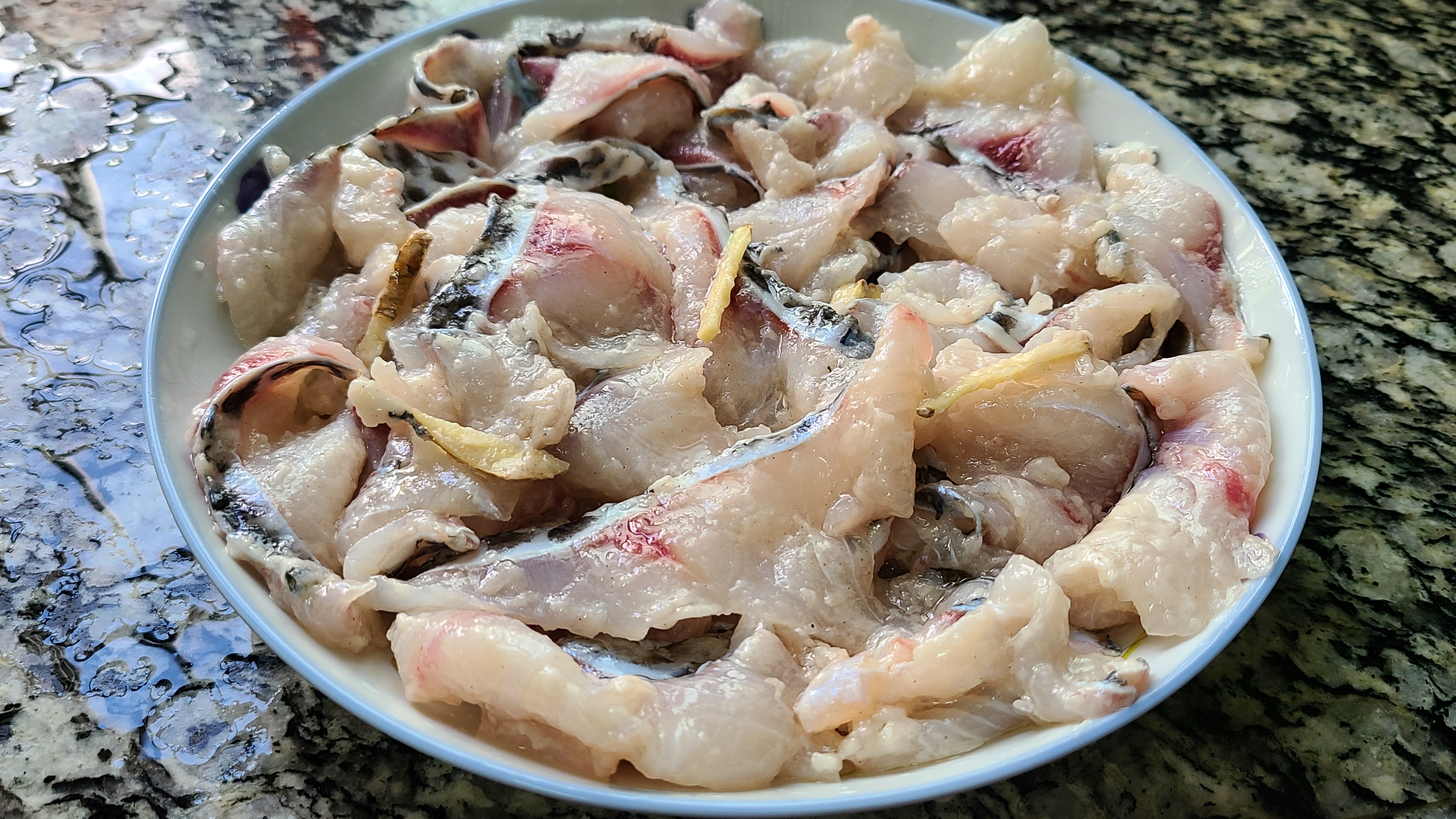 蒜香魚片，又香又好吃的一道家常菜，味道鮮美，值得一吃