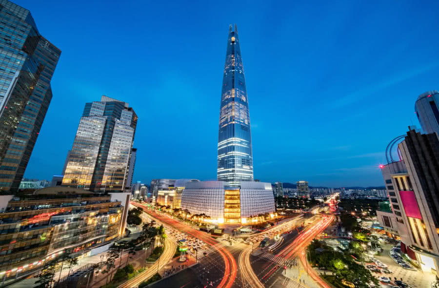 原油都能跌成负数，为什么很多房企宁可破产也