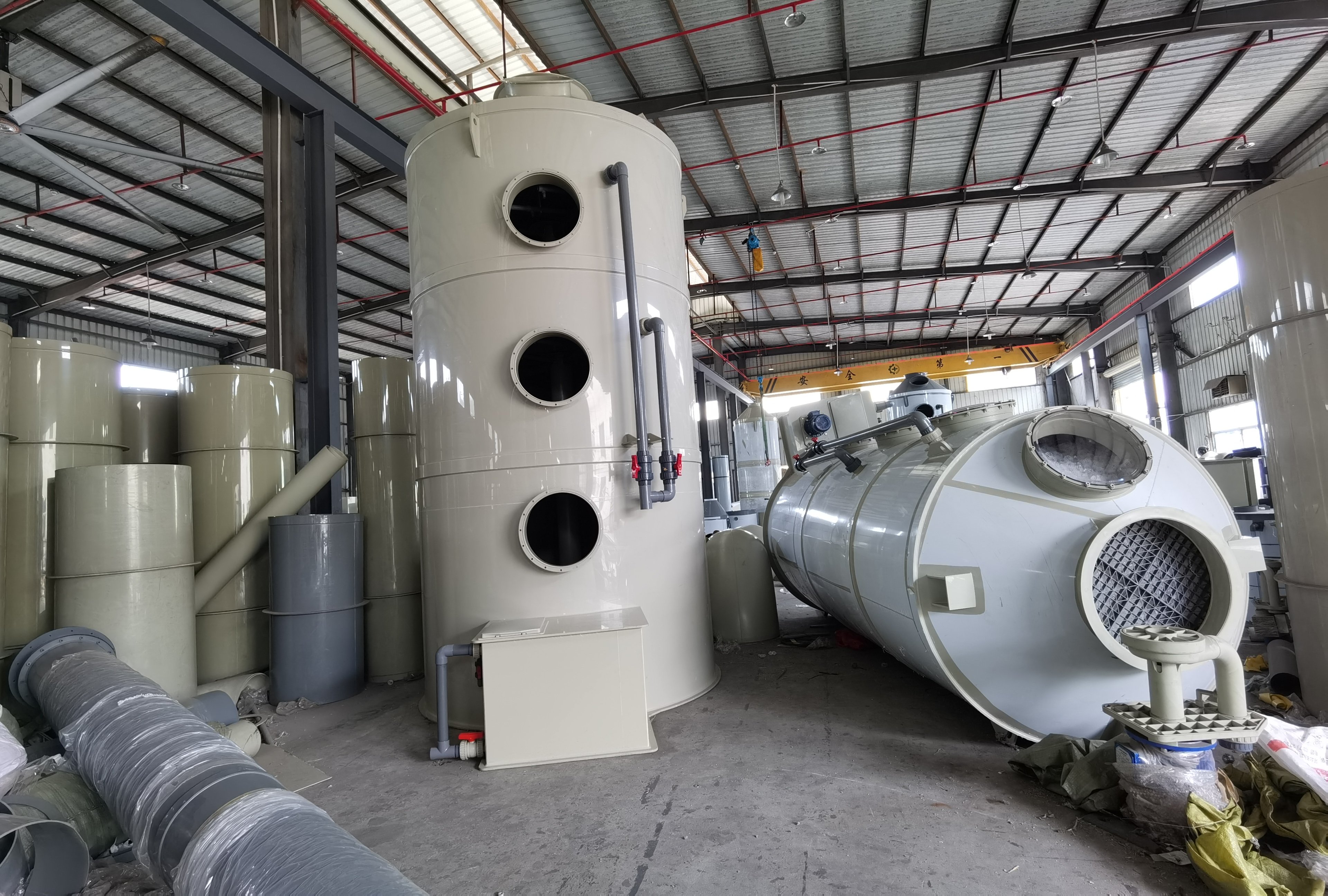 活性炭吸附箱和喷淋塔的组合废气处理设备应用