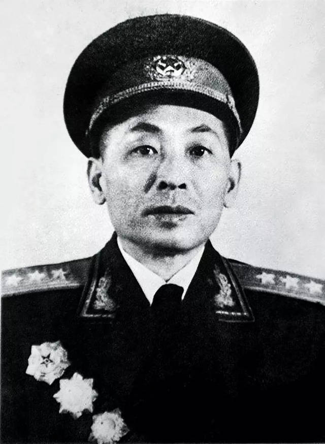 叶飞、刘亚楼、杨成武、蔡英挺，鼎鼎大名的上