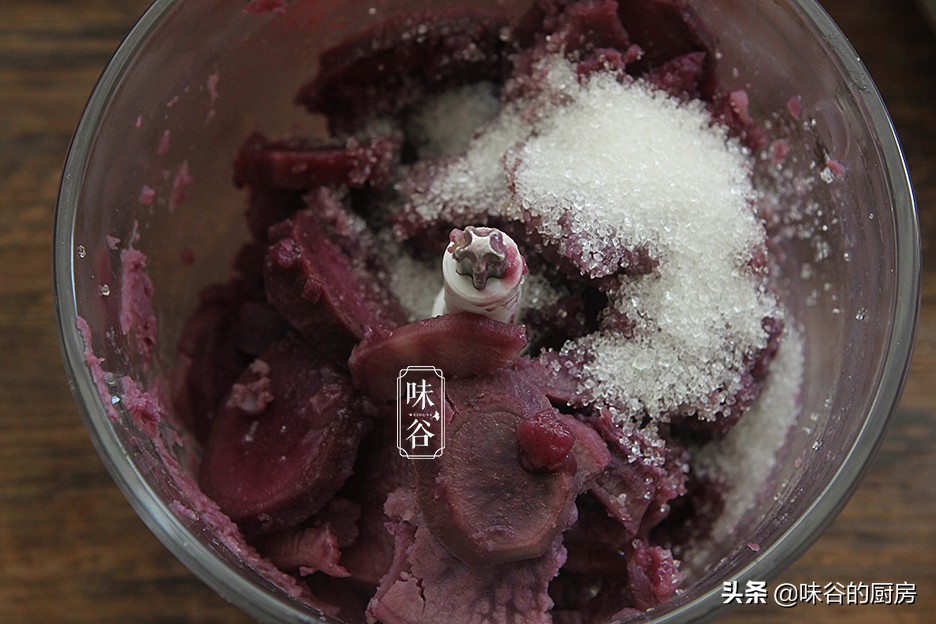 中秋节快到了，不用烤箱也能做月饼，配方比例告诉你，营养好吃