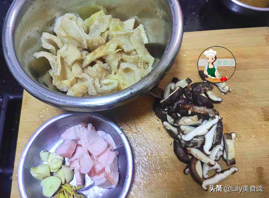 菜市场碰到它别手软，一次买10斤，炸一锅存冰箱，随吃随取，方便