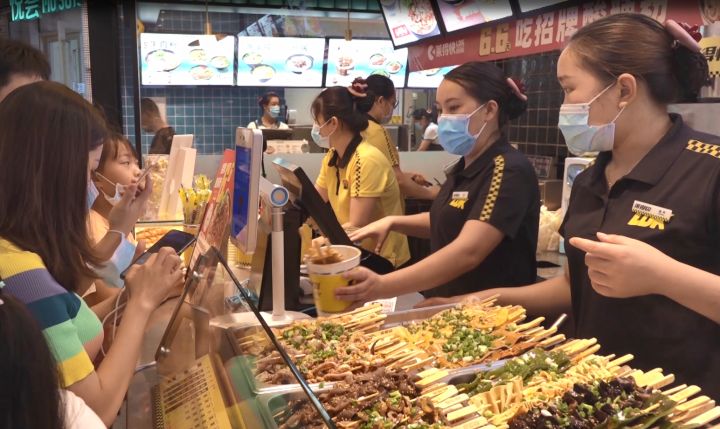 为什么"莱得快"能在众多重庆小吃中脱颖而出？