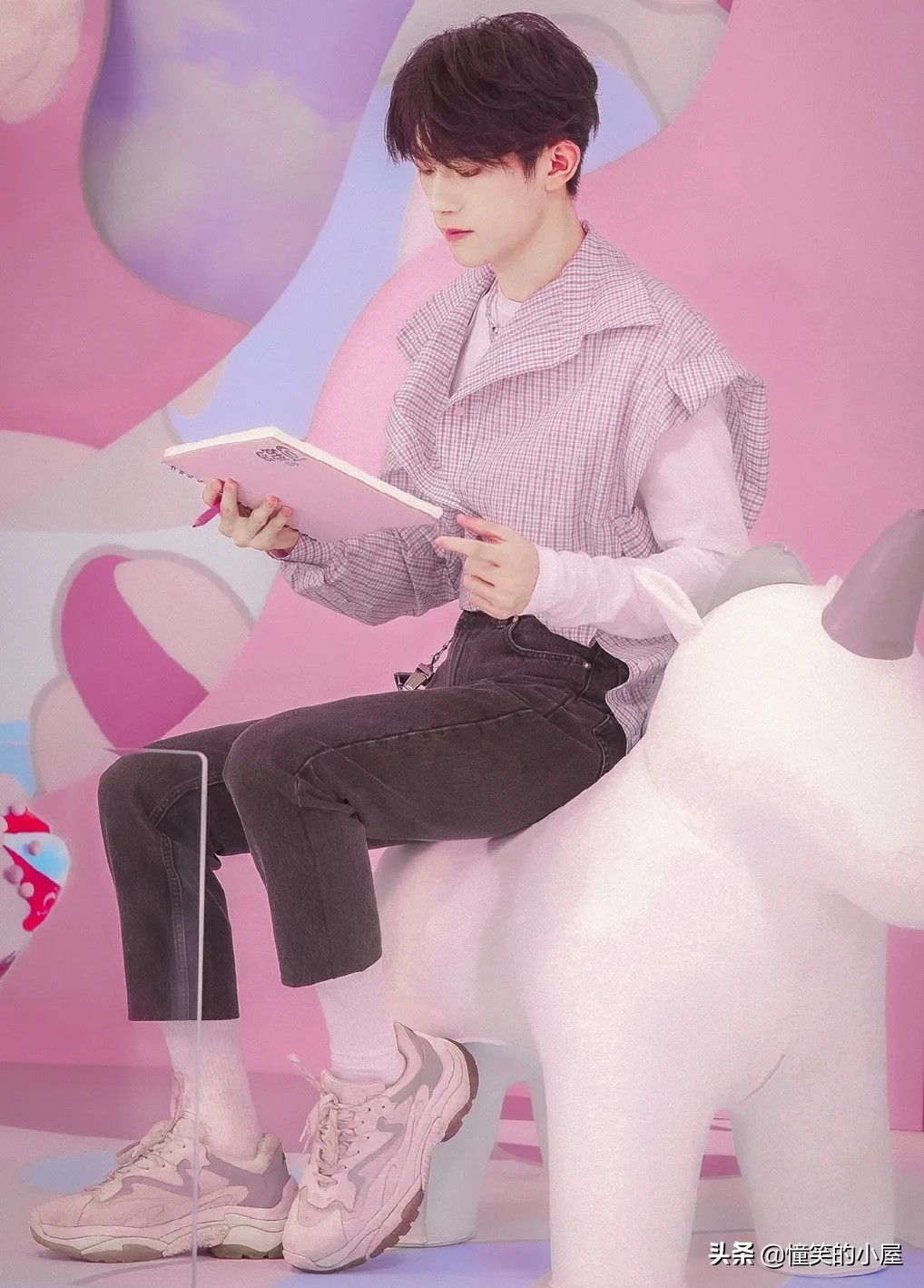 易烊千玺要和王一博同框录综艺？湖南卫视拟邀