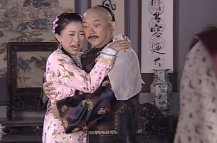 被杜淳追求，38天闪婚闪孕，被迪士尼封杀，黄小