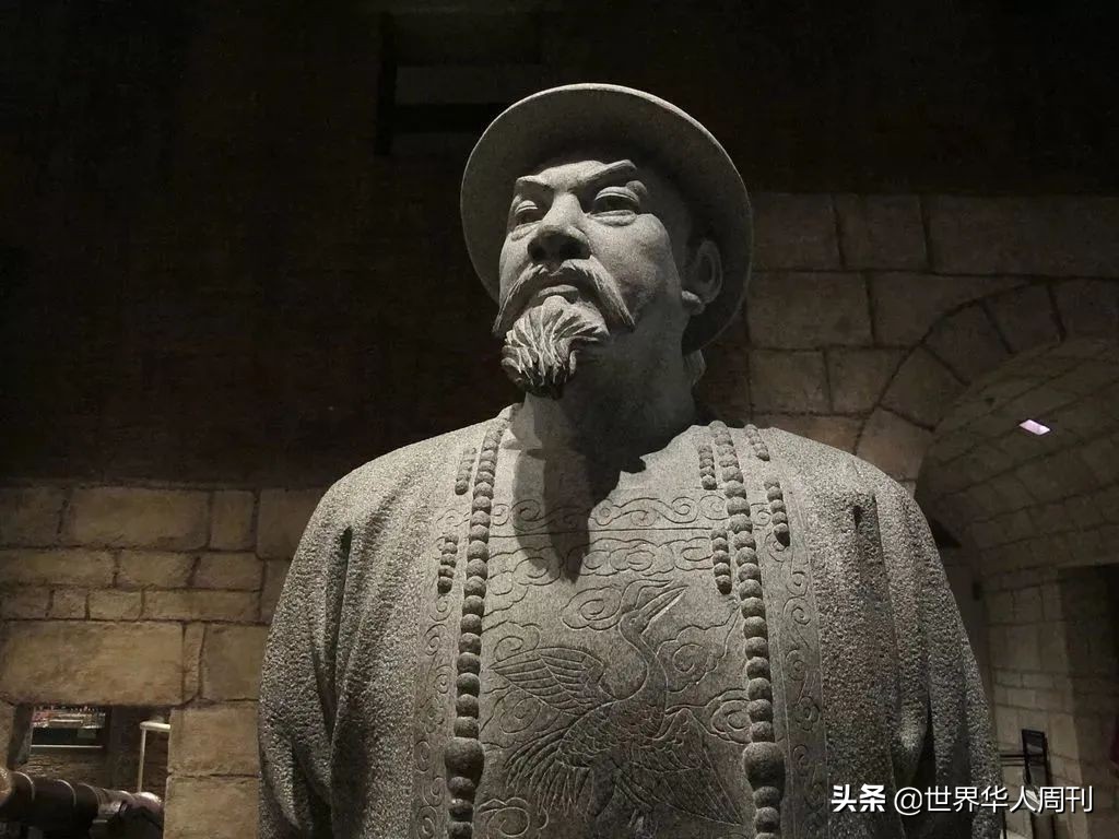 寸土寸金的纽约广场上，为何竖立着一座中国人的雕像