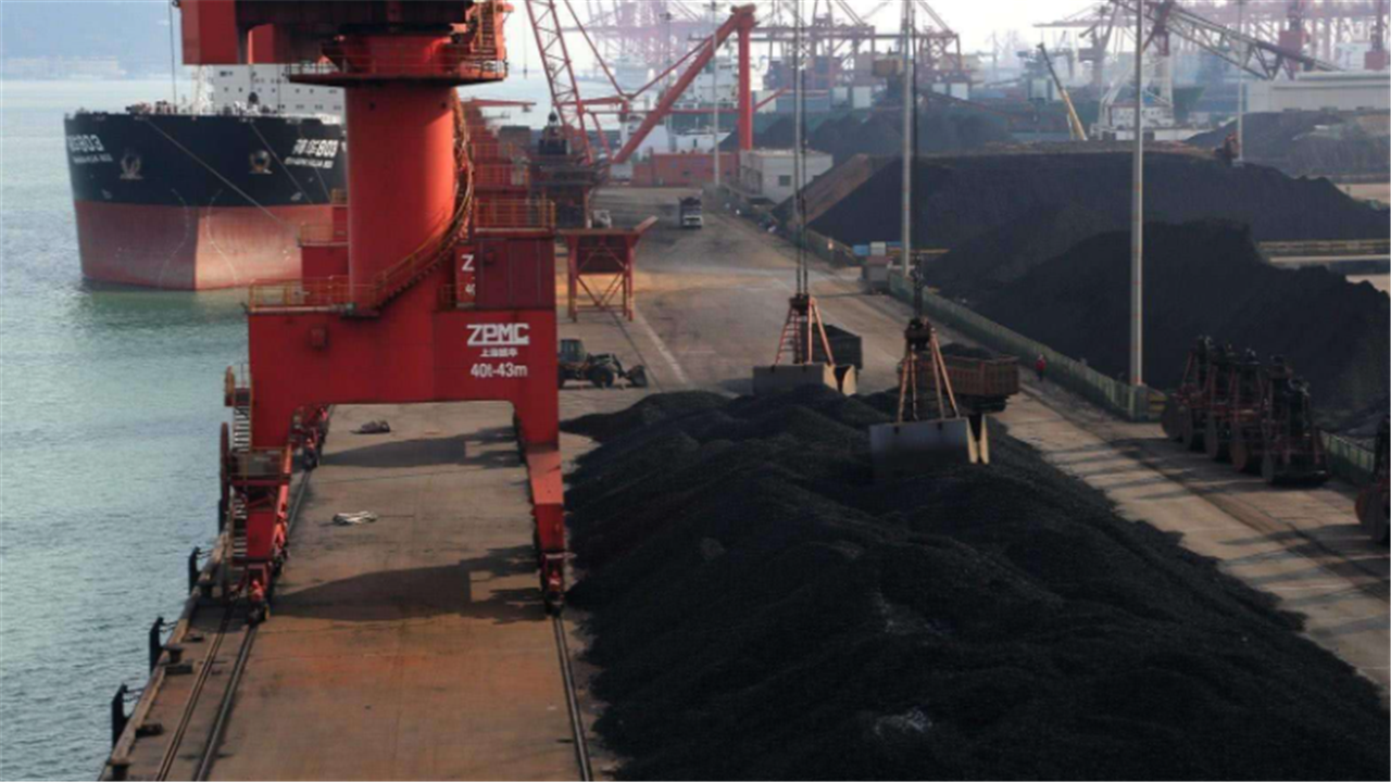 滯留澳煤炭增至880萬噸，英媒稱中國給俄開綠燈，澳：不能指望美國