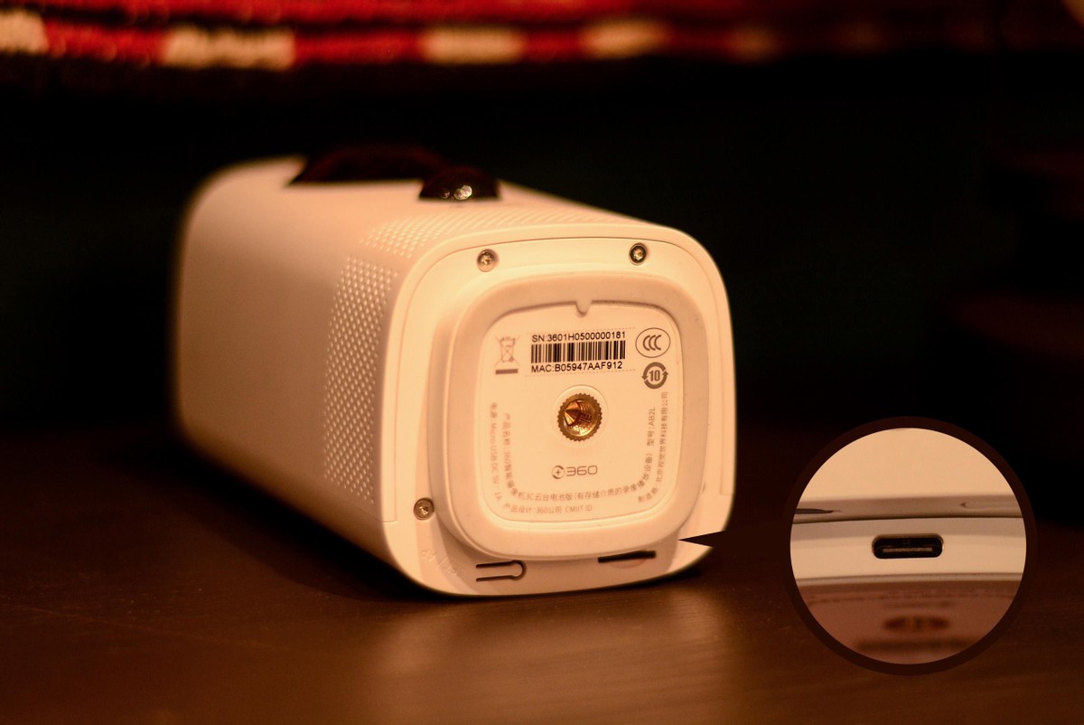 360推出“不插电”摄像头，能放车里当监控，还