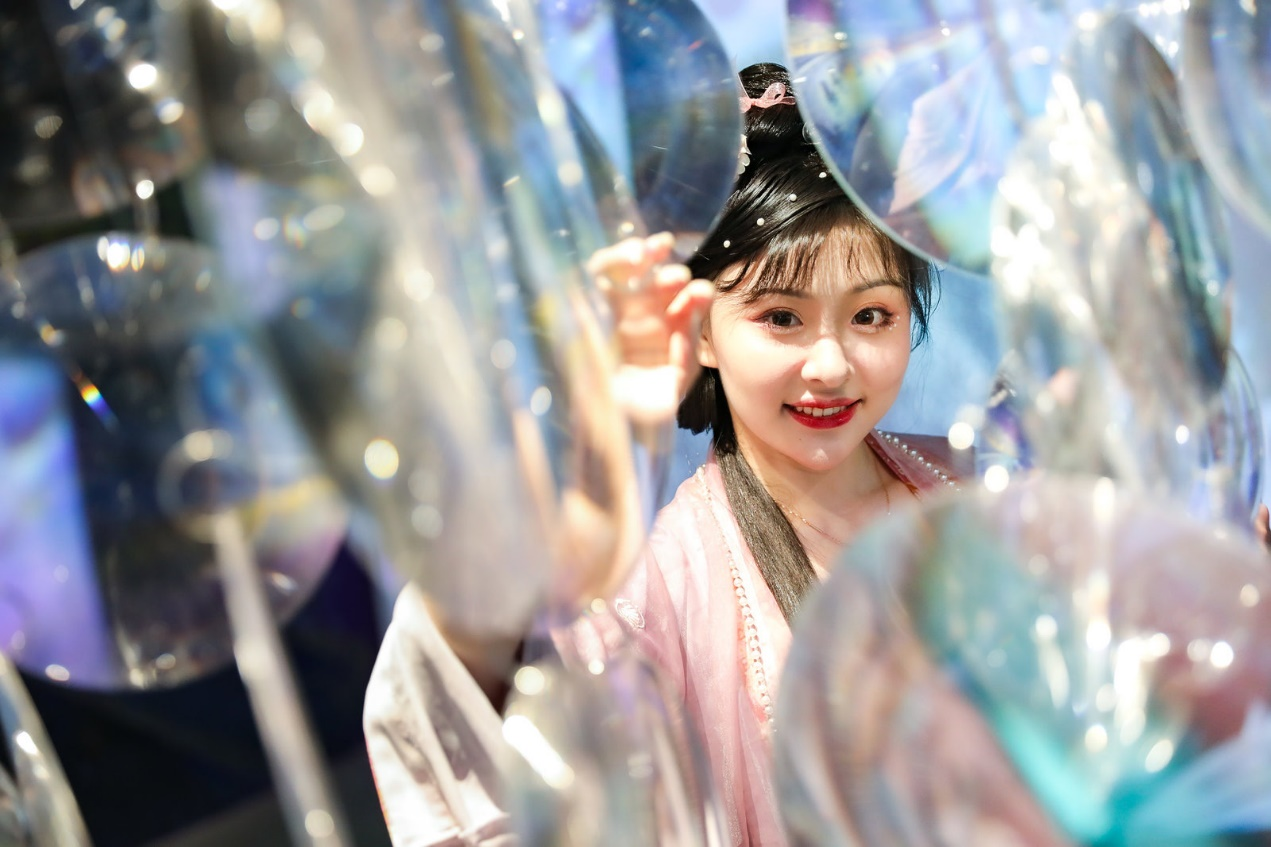 磁器口后街盛大开业 千年古镇焕磁赋新