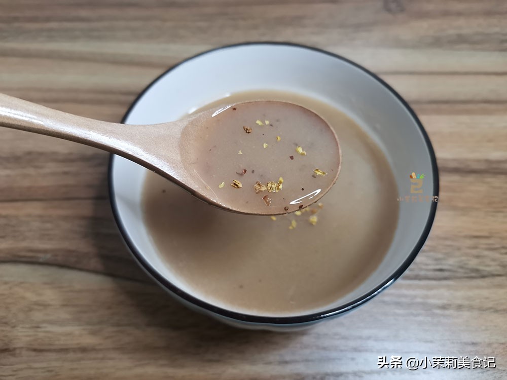 大雪後多吃粗糧好，早餐我用粗糧做�3紅�米糊，醇香好喝又暖胃