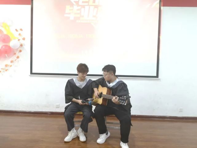 就业明星丨袁纯艺：毕业十天后，我收到了两个高薪Offer