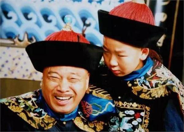 7歲走紅3上春晚，讓吳孟達靳東做配，“小叮當”如今怎么樣了？
