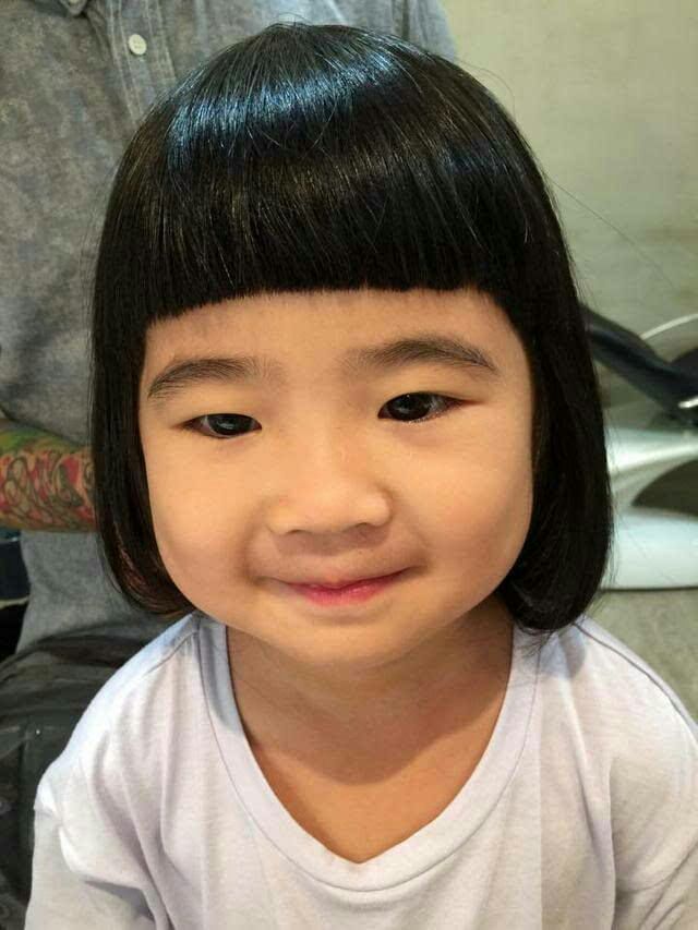 曹格一雙兒女整容式長大，兒子12歲帥成小硬漢，女兒大長腿吸睛