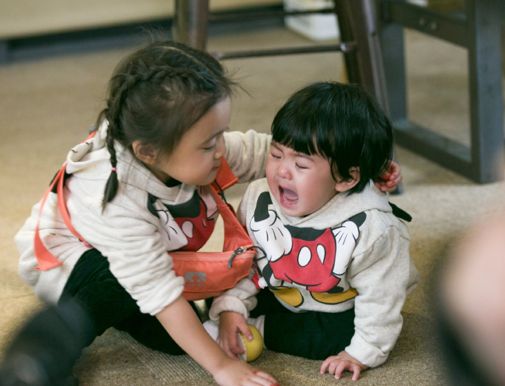 星二代就服贾静雯女儿的颜值，小时候像男孩子，长大后越来越精致