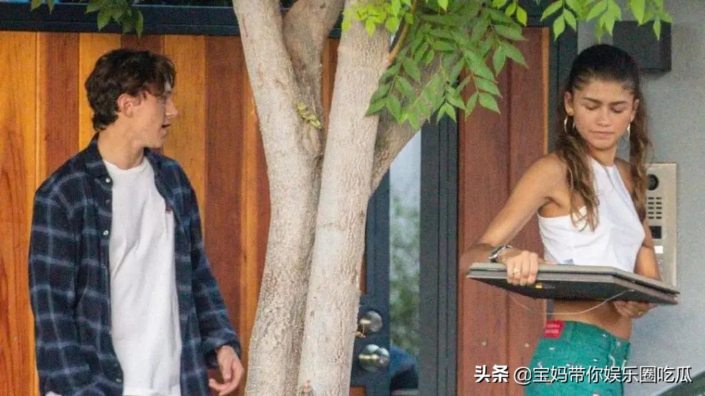 金靖官宣恋情，对方不是李佳琦，很多CP粉表示不爱了