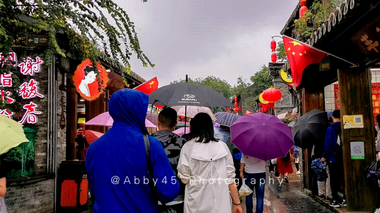 这条“春风十里扬州路”，一千多米长，见证数千年的繁华