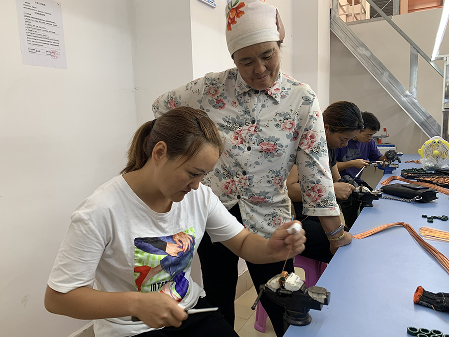 广南县圆梦社区：小磁环带来大盼头