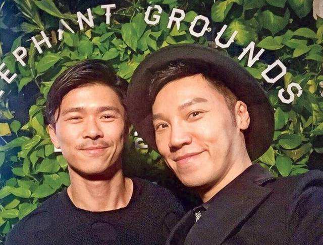 他是香港第一位同性婚姻的男艺人，结婚3年 家产