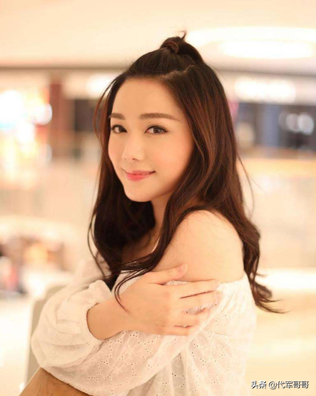 46岁马国明宣布新恋情！揭秘马国明与小13岁汤洛