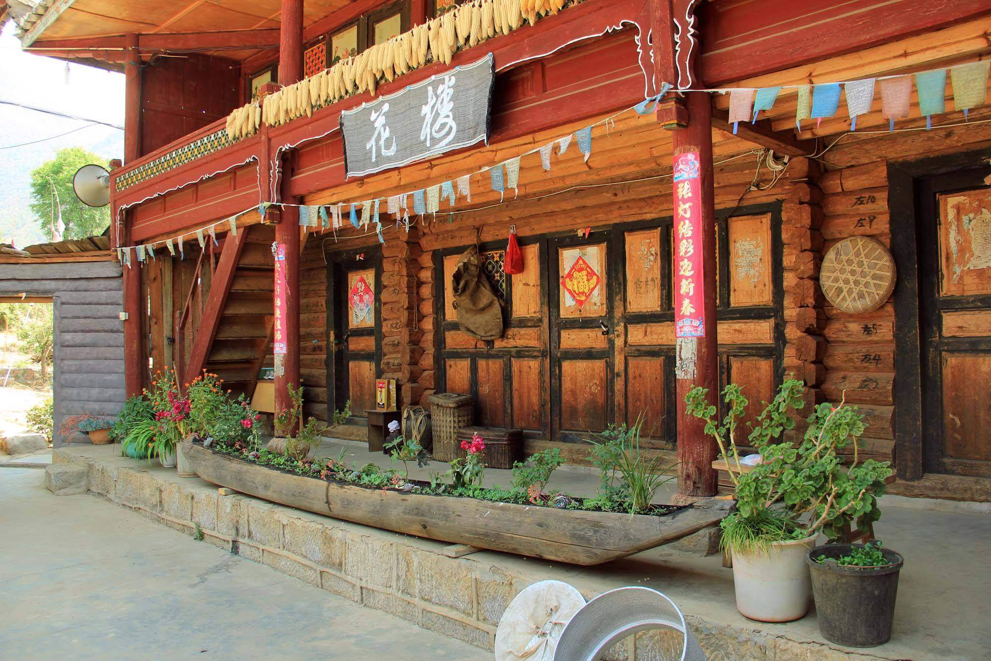 Coming to Lugu Lake will make people wonder if they are willing to forget the time and forget themselves in their dreams