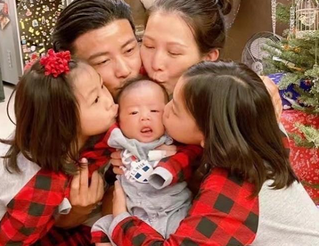 張晉為兒子表演功夫，卻全程被無視，魚蛋褲子歪扭學老爸習武站姿