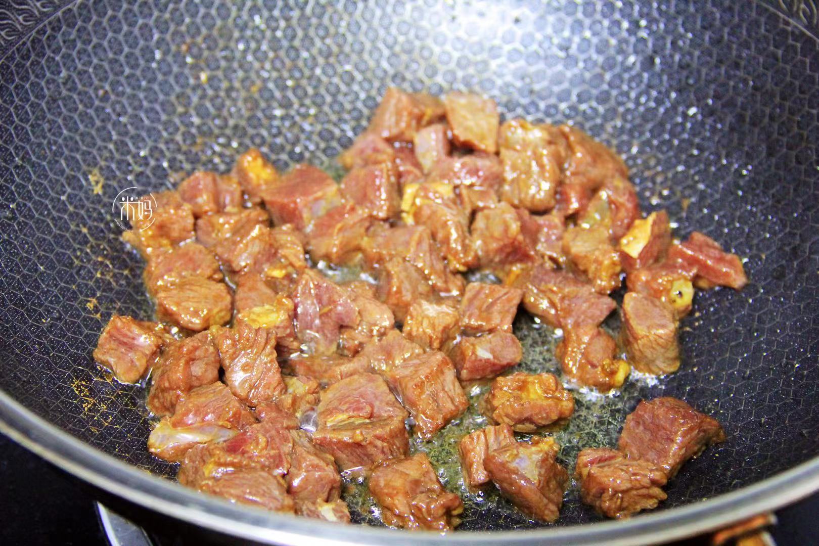 图片[6]-黑椒牛肉炒口菇做法步骤图 但营养高值-起舞食谱网