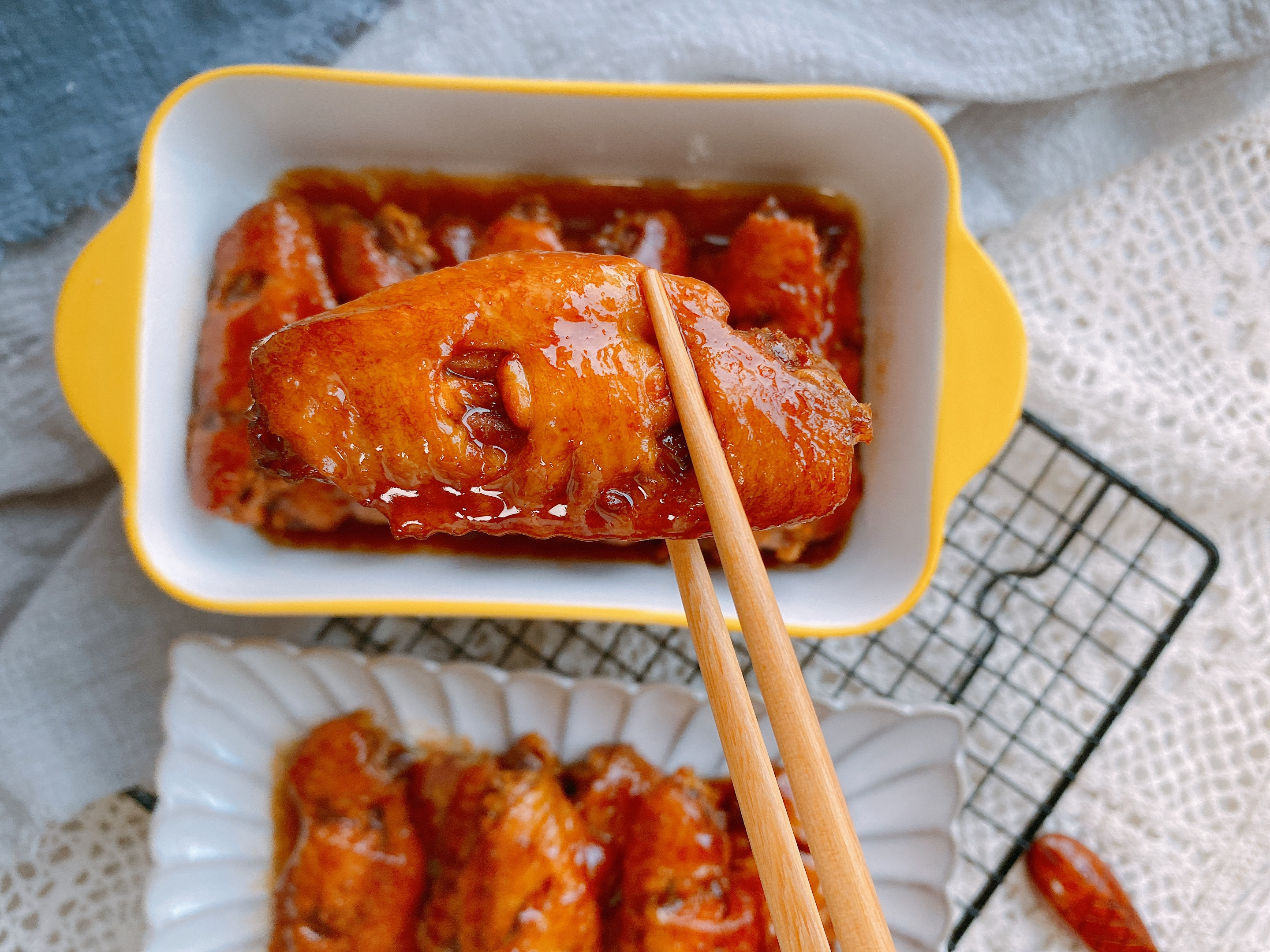 紅燒雞翅軟爛脫骨的秘訣在這裡，掌握關鍵2點，新手也能一次成功