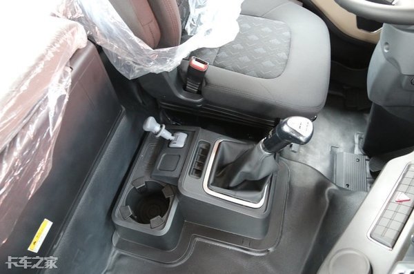 比8X4车型多拉1.2吨货，江淮格尔发K5W 8X2载货车拉