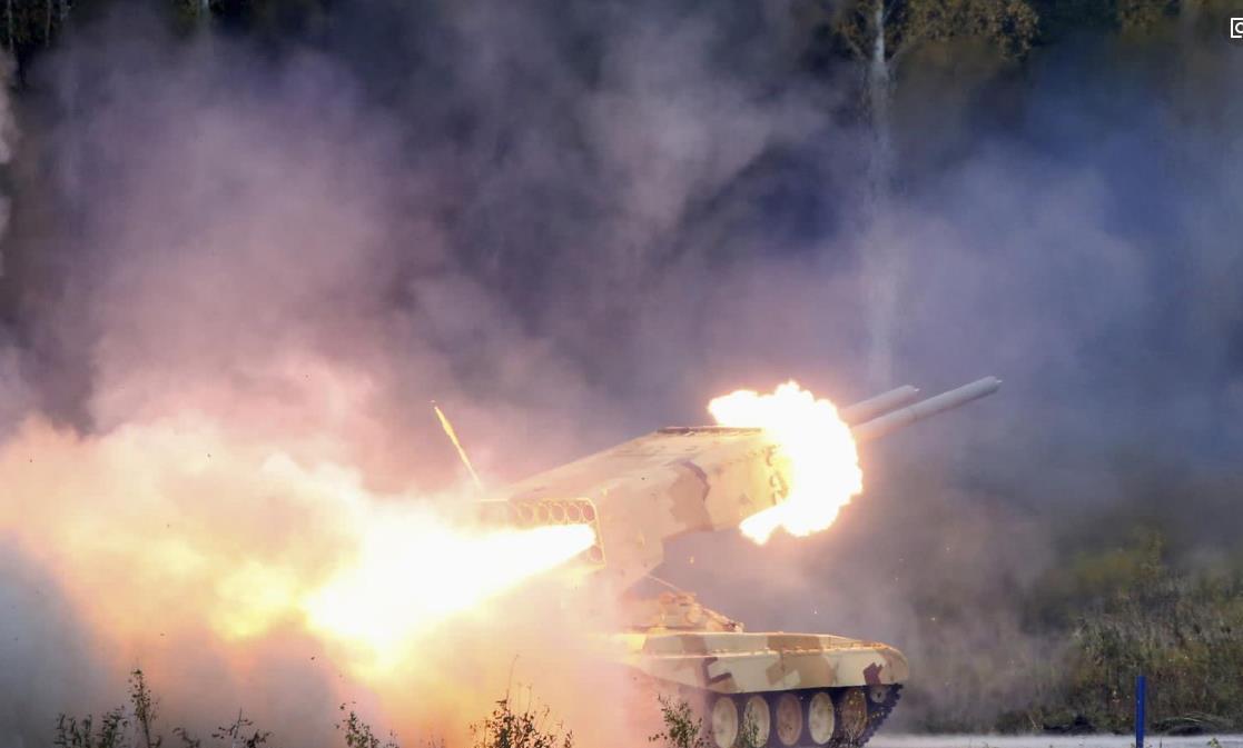 以军突然开火，土军猛烈炮击，俄叙两面受敌，